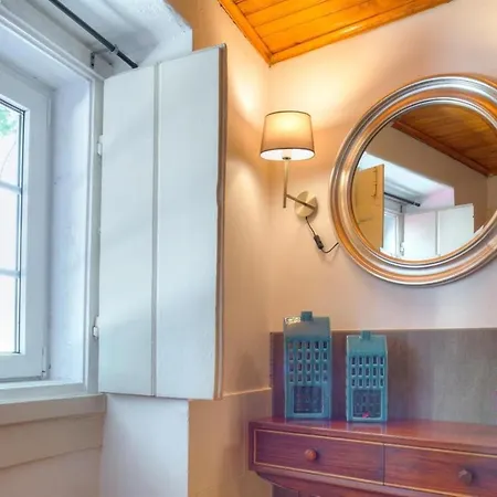 New ! In Typical Historic Center Apartman Lisboa